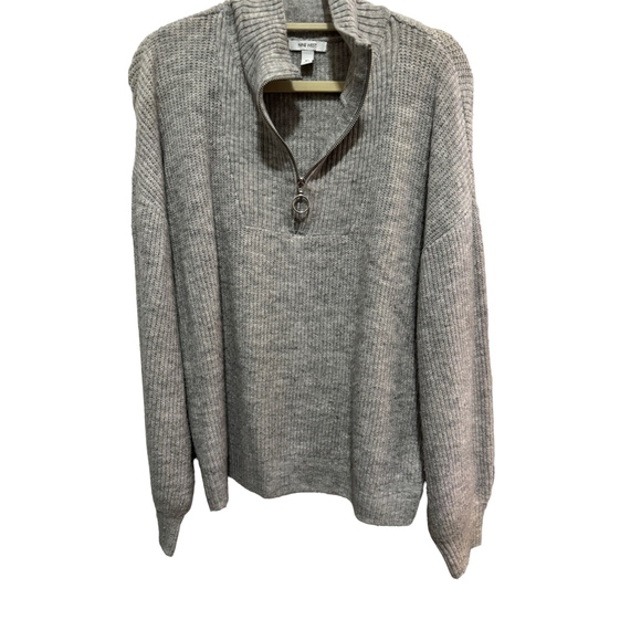 Croft & Barrow Sweaters - Nine West - 1/4 Zip Sweater - Grey Sweater - Size XL